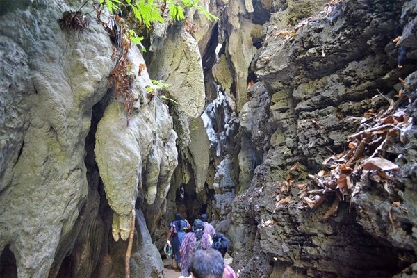 5wd21j3hs5ookjoqjcf5b7za3hgf_1537014804_Limestone_Caves_in_Andaman